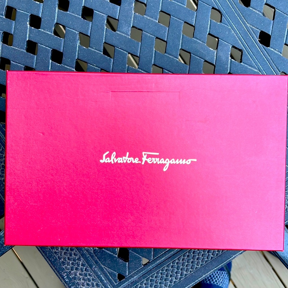 Men’s Salvatore Ferragamo loafers 👞